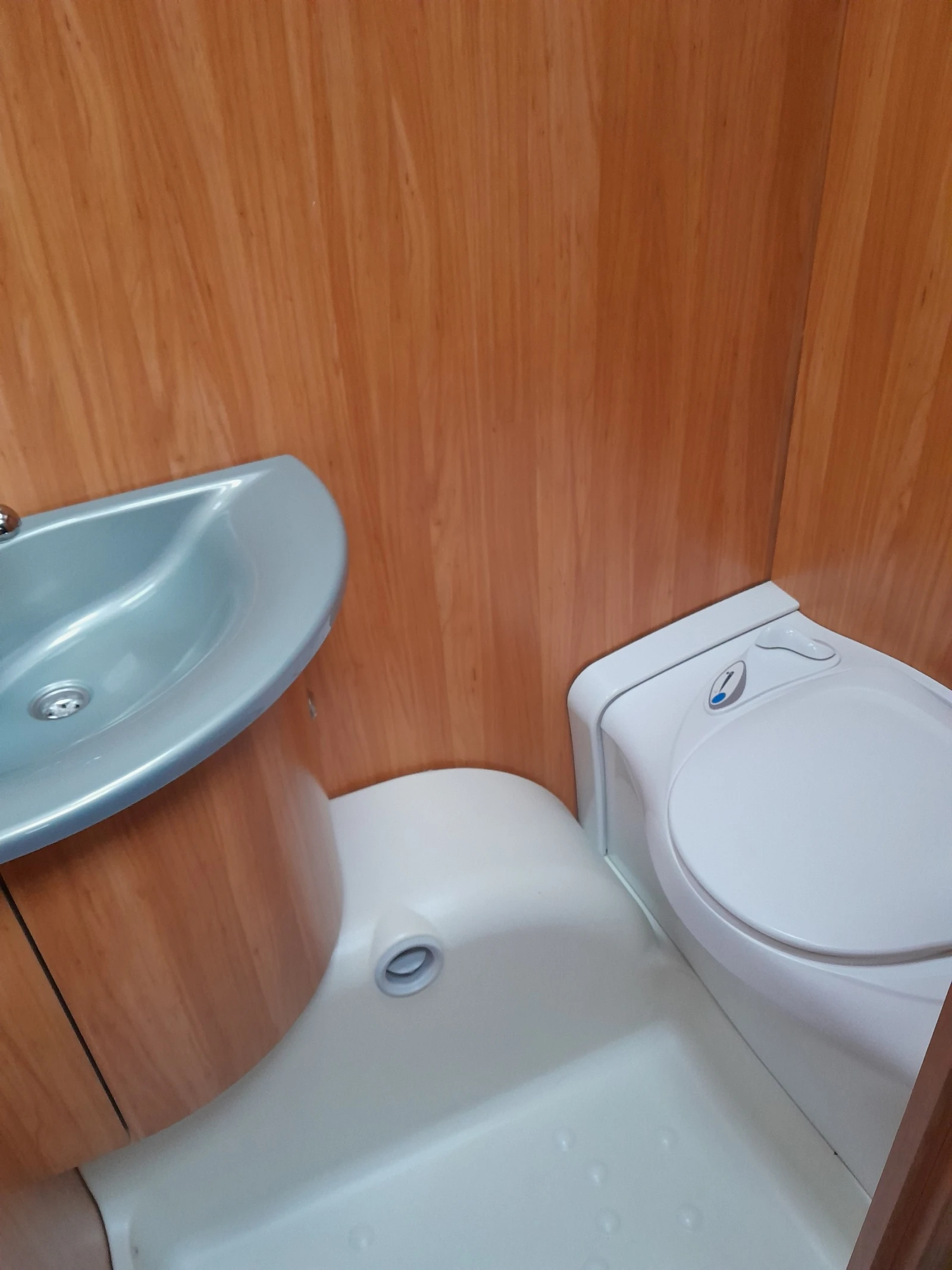 �������� Burstner ������ 435 TS | Mobile.bg � ����������� 16