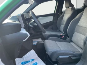 Renault 5 Evolution / Keyless/  Heated Seats / LED / NAVI - 23900 € / 46744.34 лв. - 26240043 6