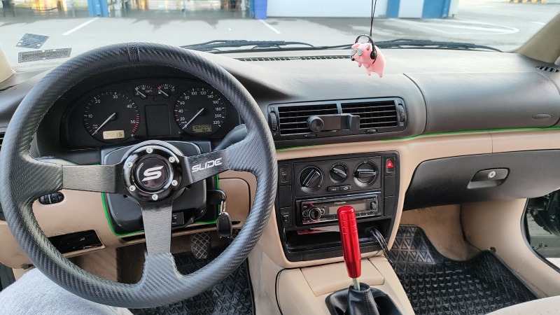 VW Passat, снимка 4 - Автомобили и джипове - 45983182