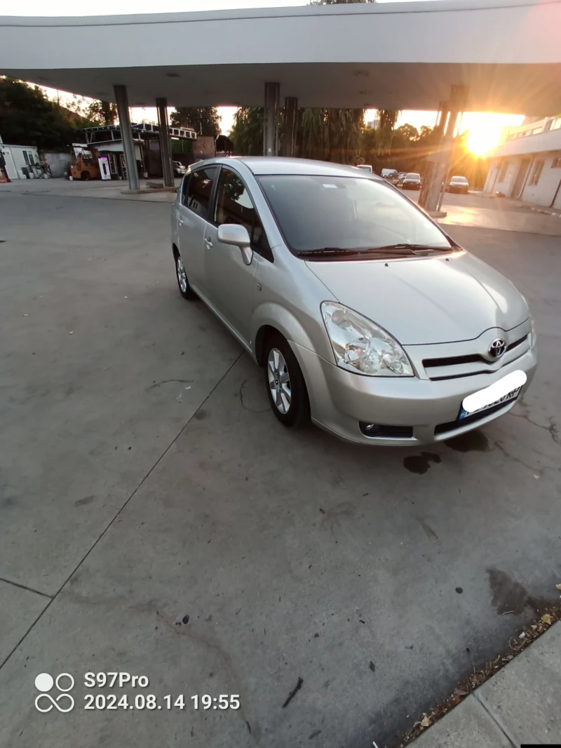 Toyota Corolla verso с газ, снимка 5 - Автомобили и джипове - 47414884