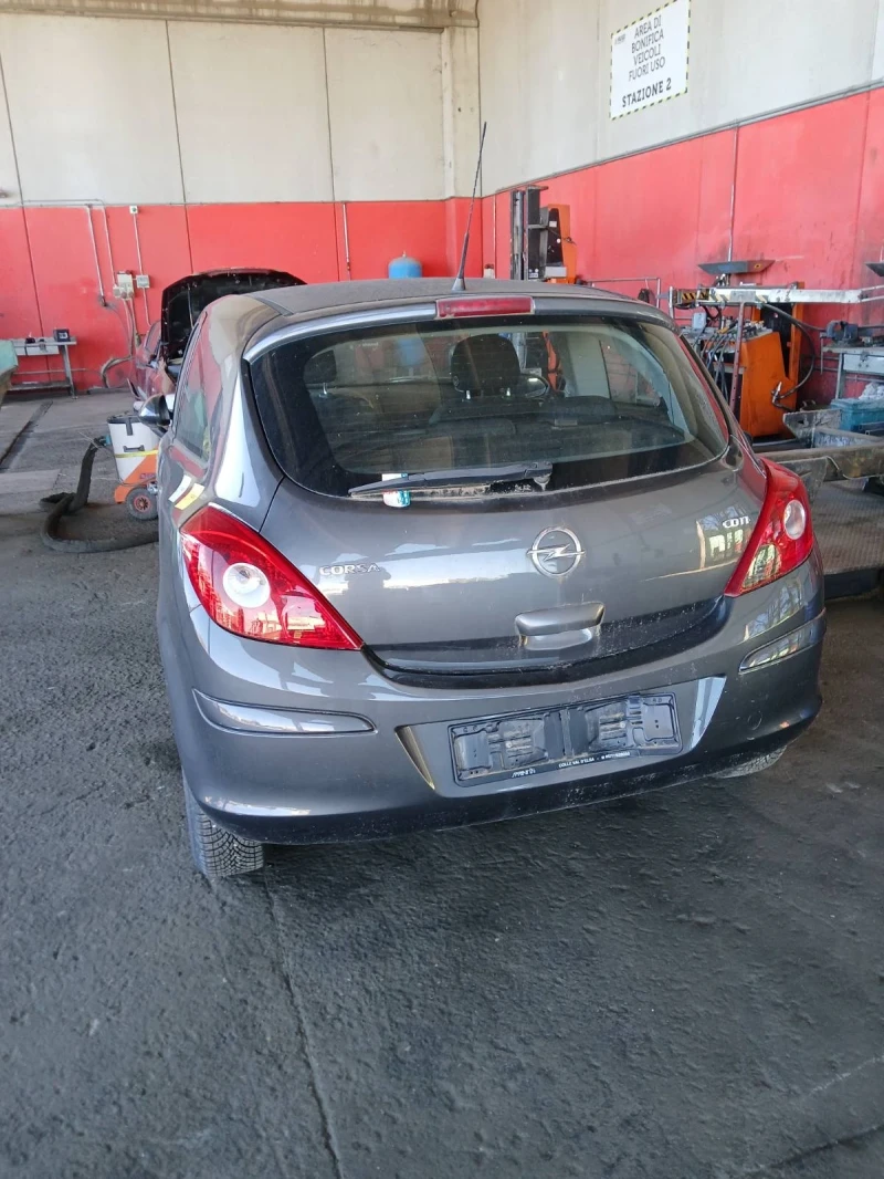 Opel Corsa 1.2, снимка 3 - Автомобили и джипове - 47048290