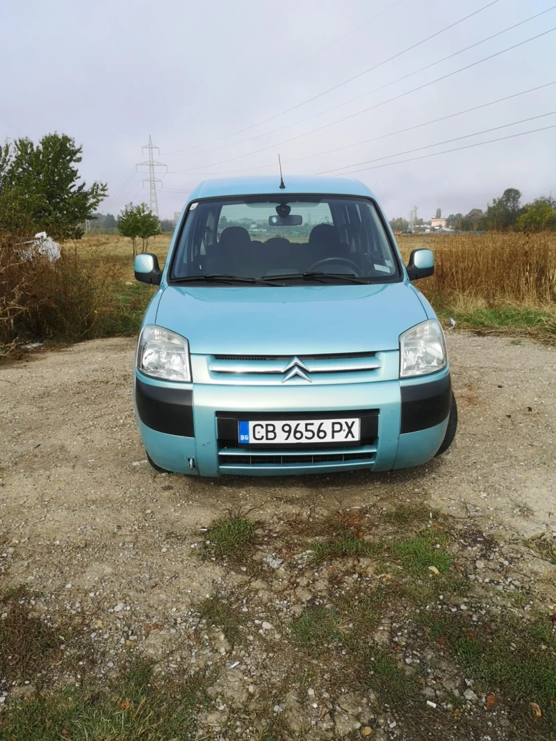 Citroen Berlingo 1.4i, снимка 8 - Автомобили и джипове - 47470606