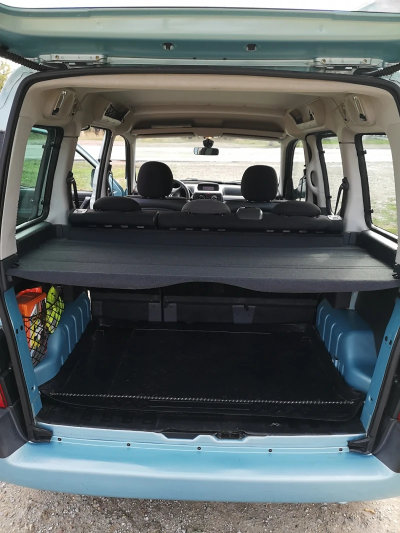 Citroen Berlingo 1.4i, снимка 12 - Автомобили и джипове - 47470606