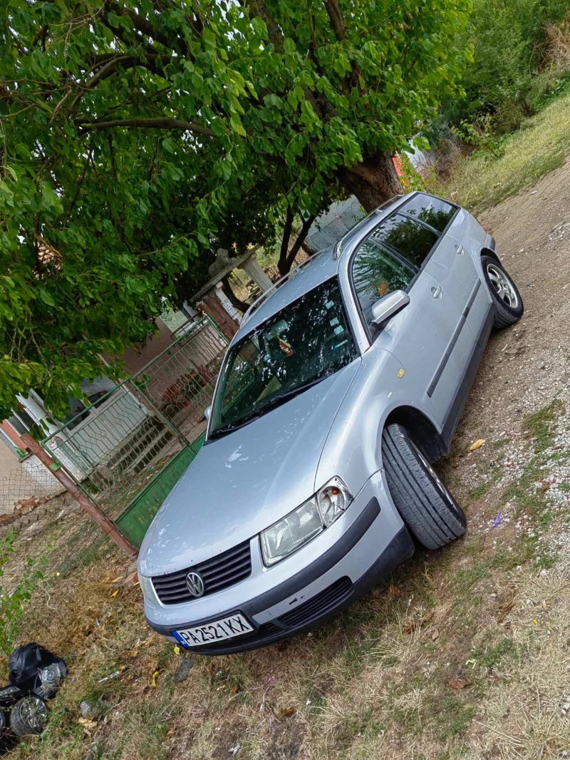 VW Passat, снимка 6 - Автомобили и джипове - 48106479