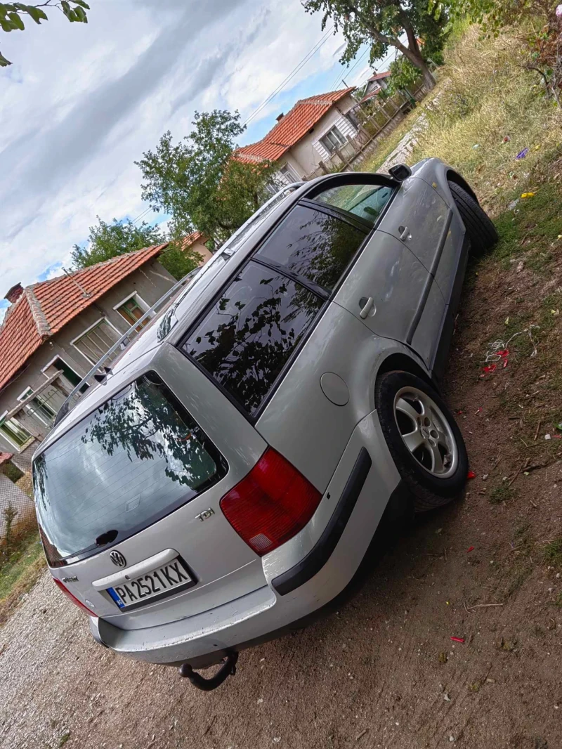 VW Passat, снимка 5 - Автомобили и джипове - 48106479