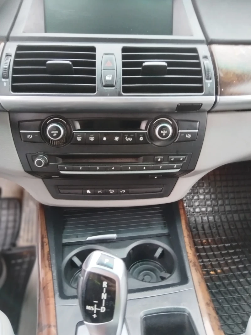 BMW X5 3.0, снимка 11 - Автомобили и джипове - 52549347