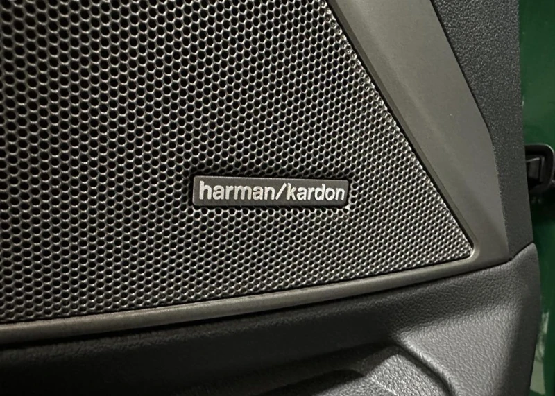 BMW M3 Competition xDrive Touring, снимка 8 - Автомобили и джипове - 52740439