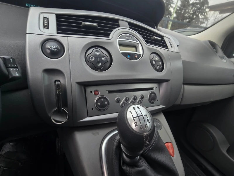Renault Grand scenic 1.9dCi/6+ 1места/6-ск./Лизинг, снимка 9 - Автомобили и джипове - 53597844
