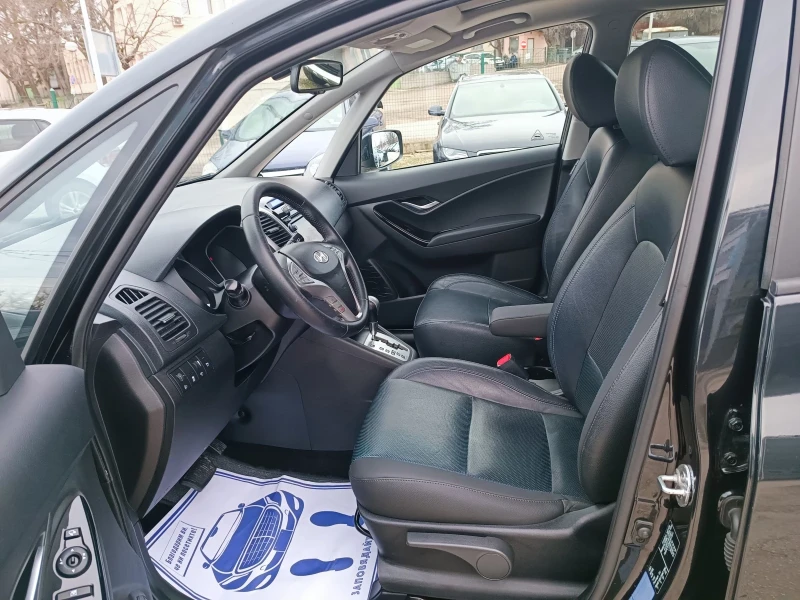 Hyundai Ix20 1.6i-125кс-ШВЕЙЦАРИЯ-АВТОМАТ-NAVI-KEYLESS-FULL, снимка 9 - Автомобили и джипове - 53598036