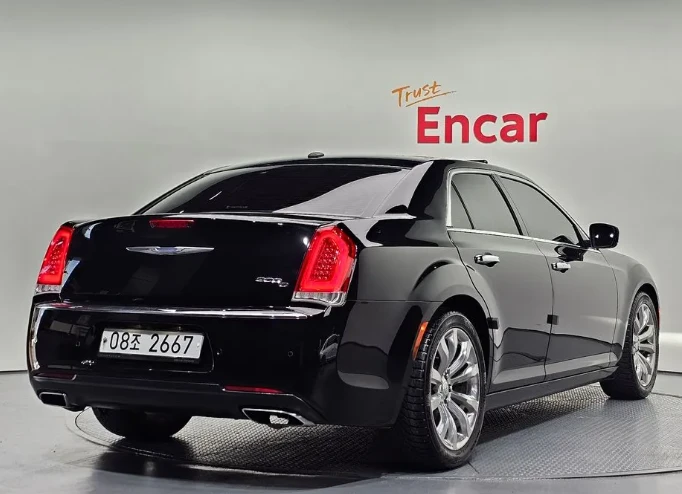 Chrysler 300c 3.6 - изображение 2