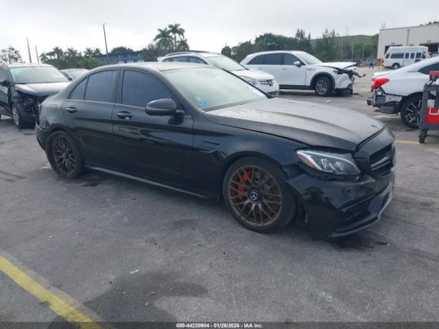 Mercedes-Benz C 63 AMG * S* КОЖА* ПАНОРАМА* ПОДГРЕВ* BURMESTER* 