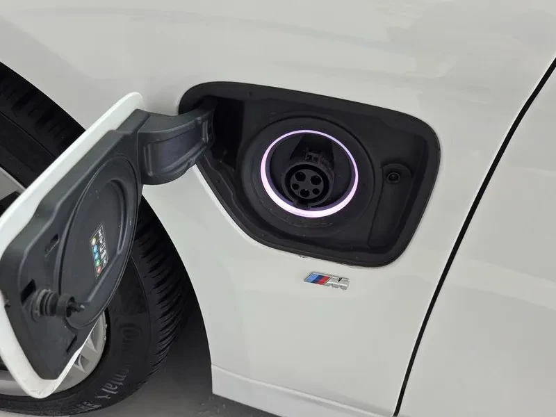 BMW 330 M Sports Hybrid - САМО 30% АВАНС, снимка 11 - Автомобили и джипове - 55991884