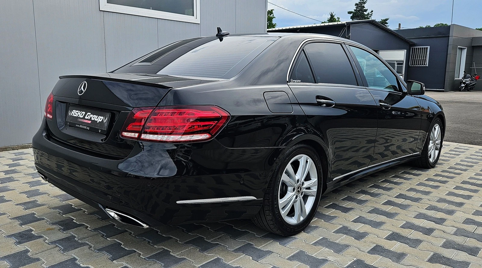 Mercedes-Benz E 350 AMG/4MATIC/GERMANY/LED/ПОДГРЕВ/AMBIENT/PARK AS/LIZ - изображение 5