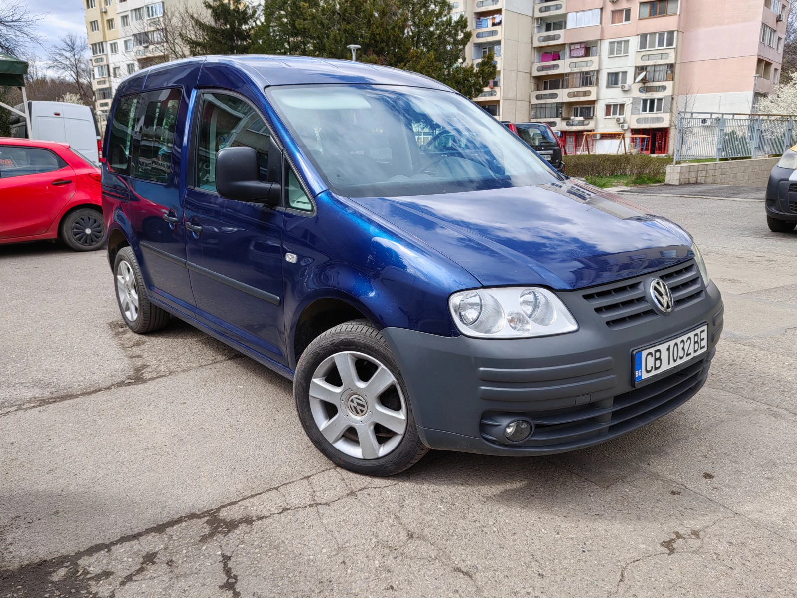 VW Caddy 1.9 TDI Life - изображение 4