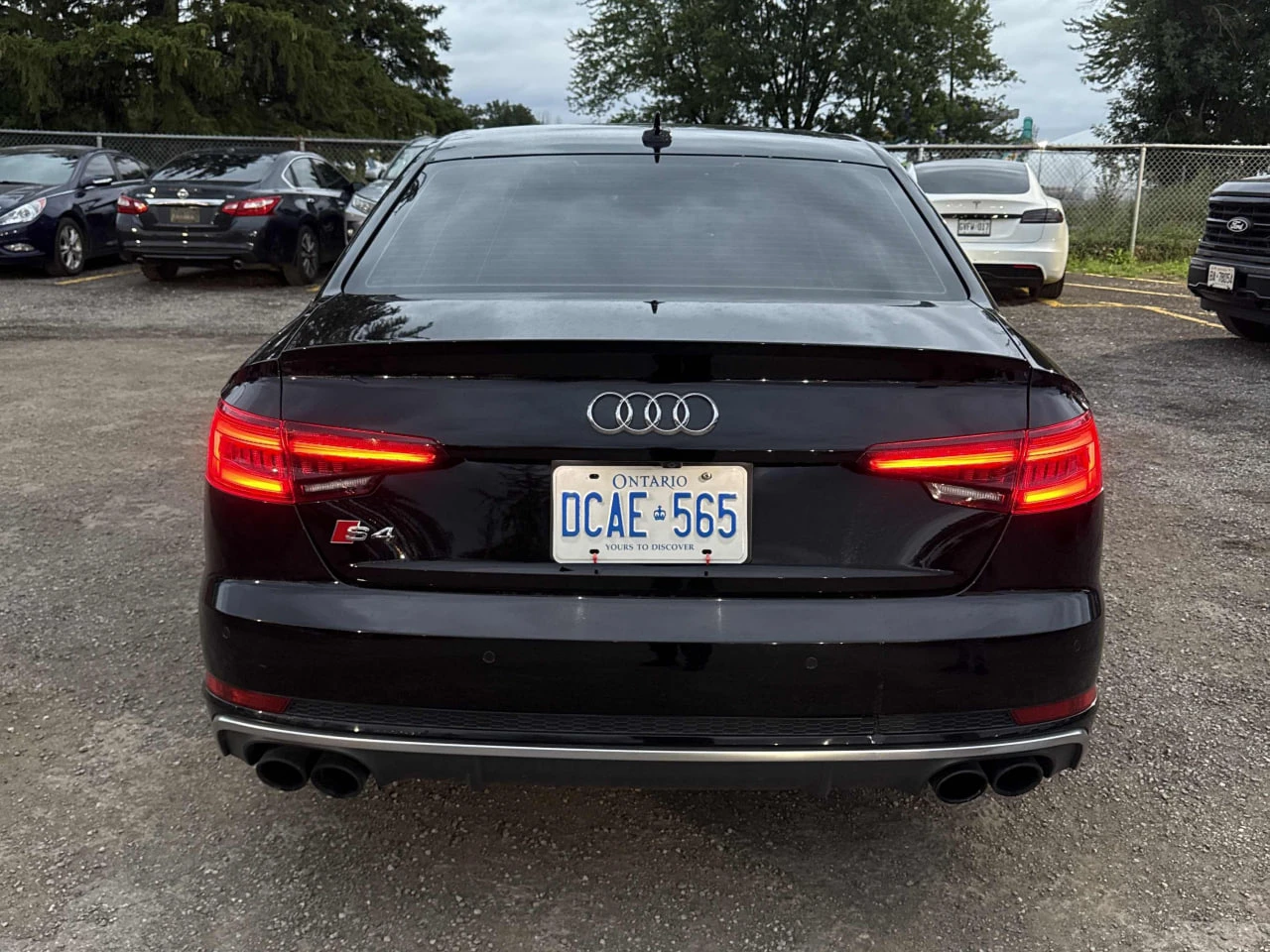 Audi S4 * CARFAX * АВТО КРЕДИТ * ЦЕНА ДО БГ! - изображение 3