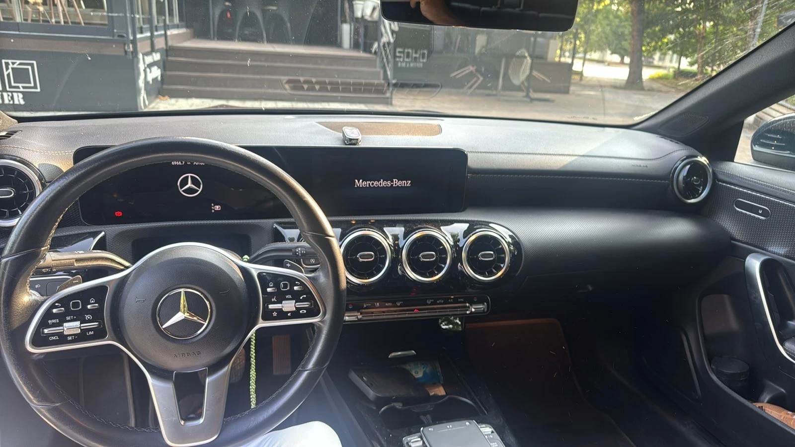 Mercedes-Benz CLA 180  - изображение 6