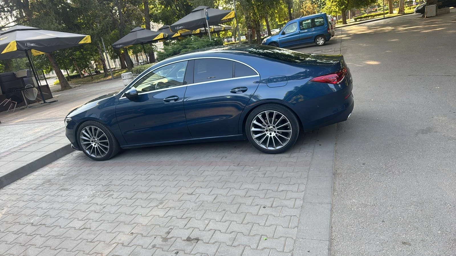 Mercedes-Benz CLA 180  - изображение 3