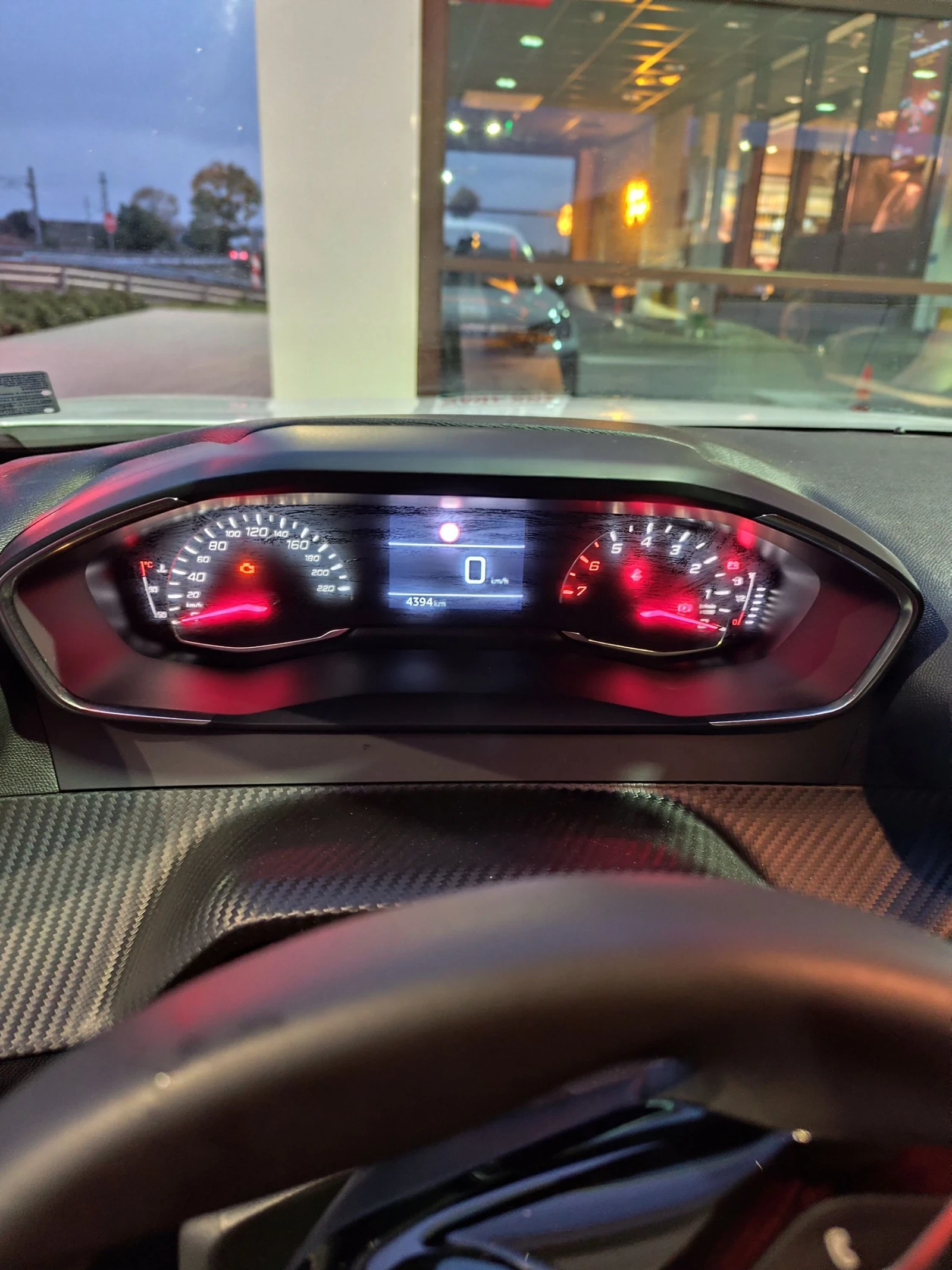 Peugeot 2008 1.2 Pure Tech Active 100 k.c - изображение 4