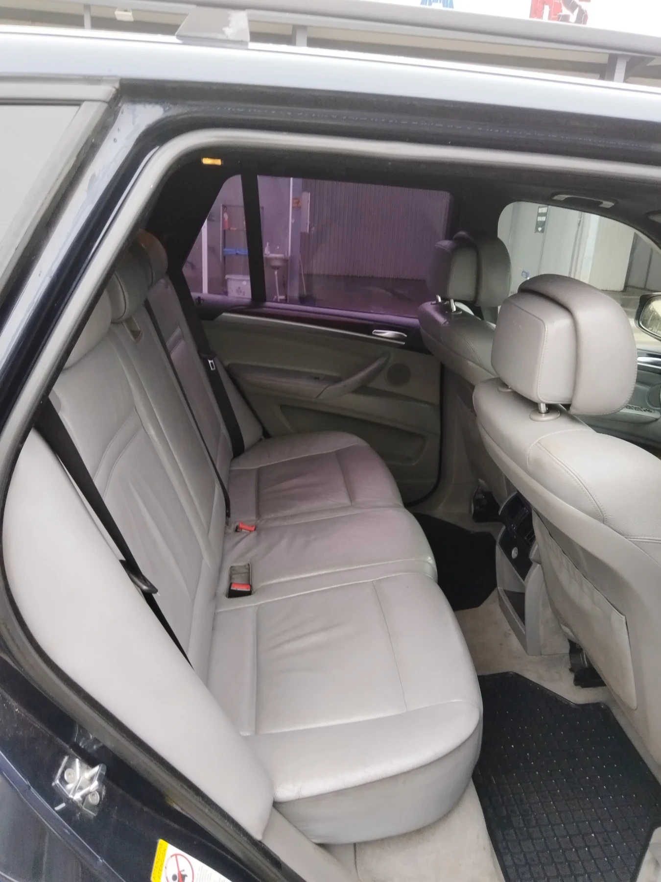 BMW X5 3.0 - изображение 9