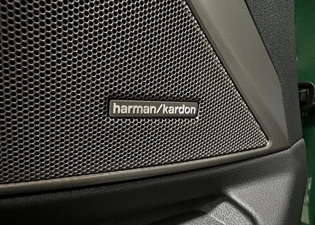 BMW M3 Competition xDrive Touring - изображение 8