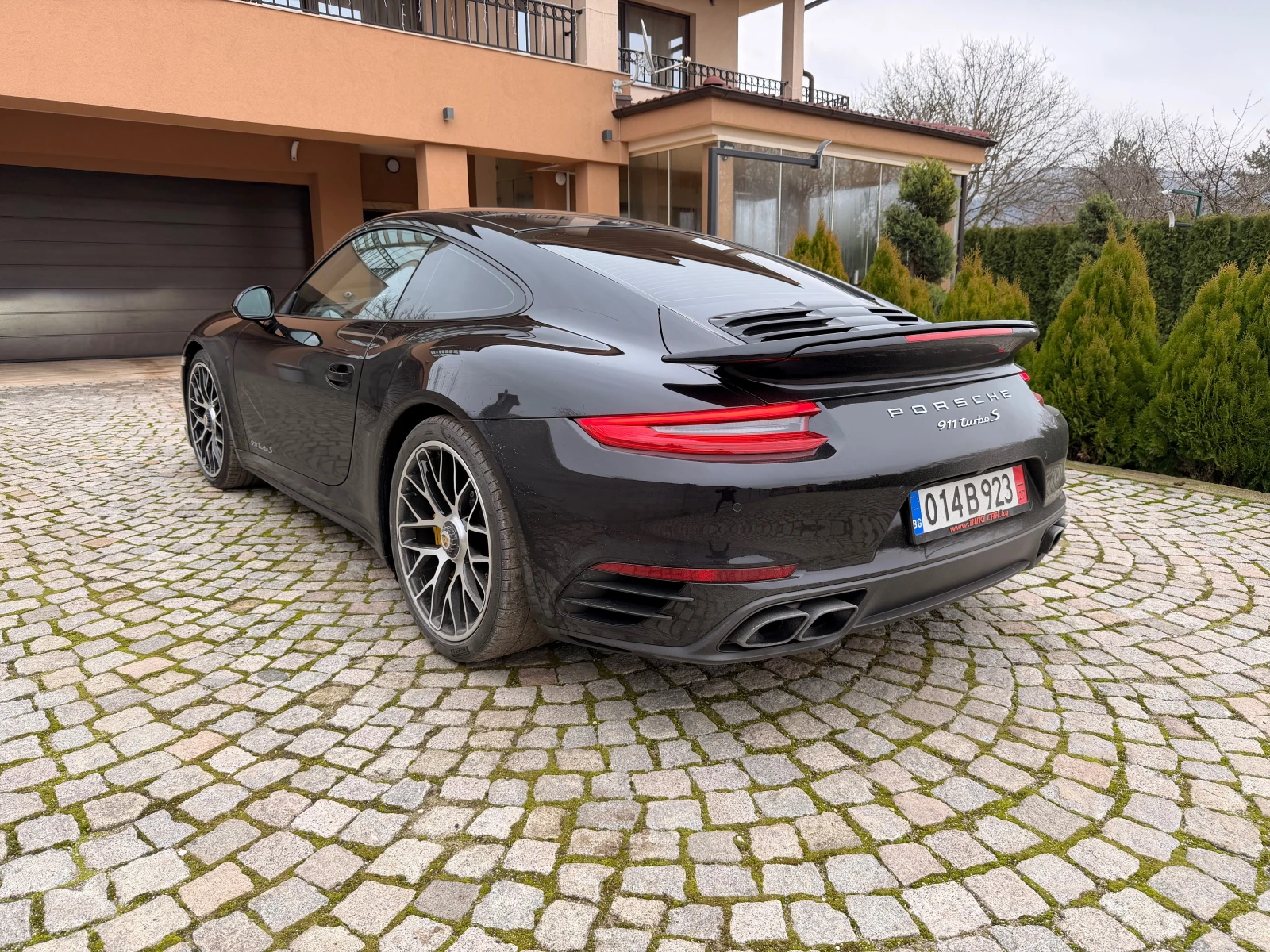 Porsche 911 TURBO S 991.2 EXCLUSIVE - изображение 4