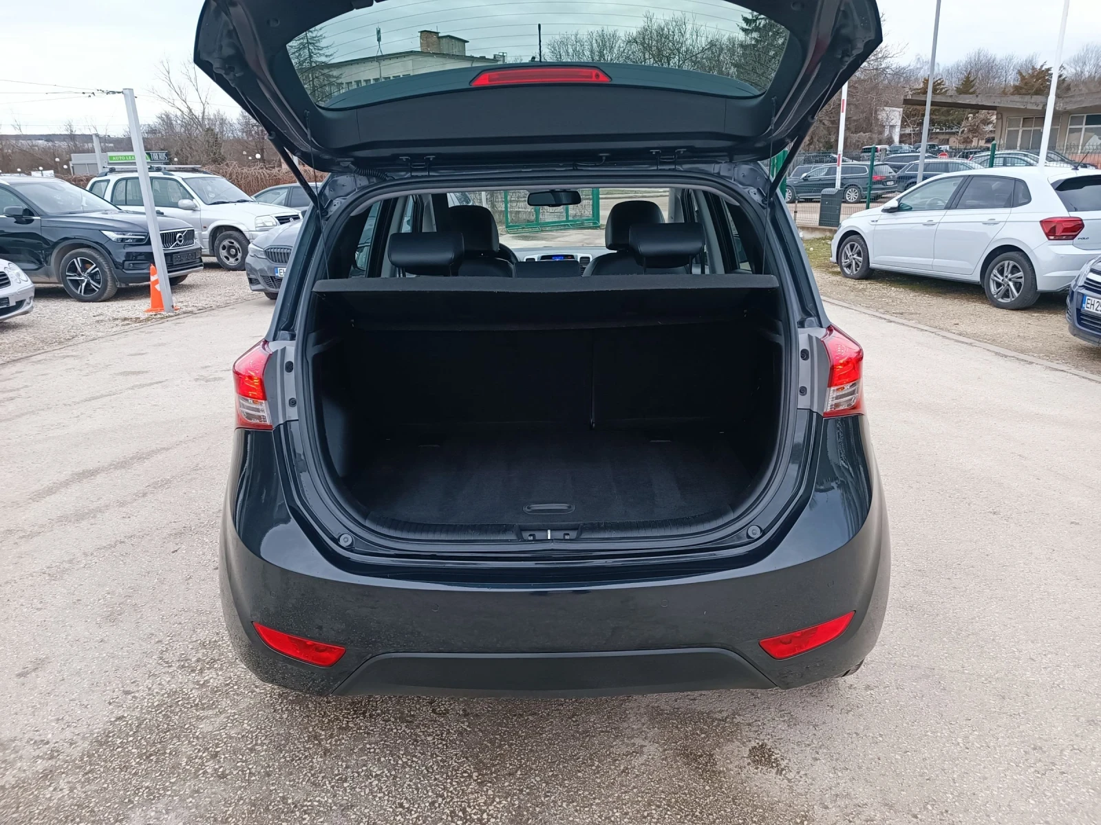 Hyundai Ix20 1.6i-125кс-ШВЕЙЦАРИЯ-АВТОМАТ-NAVI-KEYLESS-FULL - изображение 4