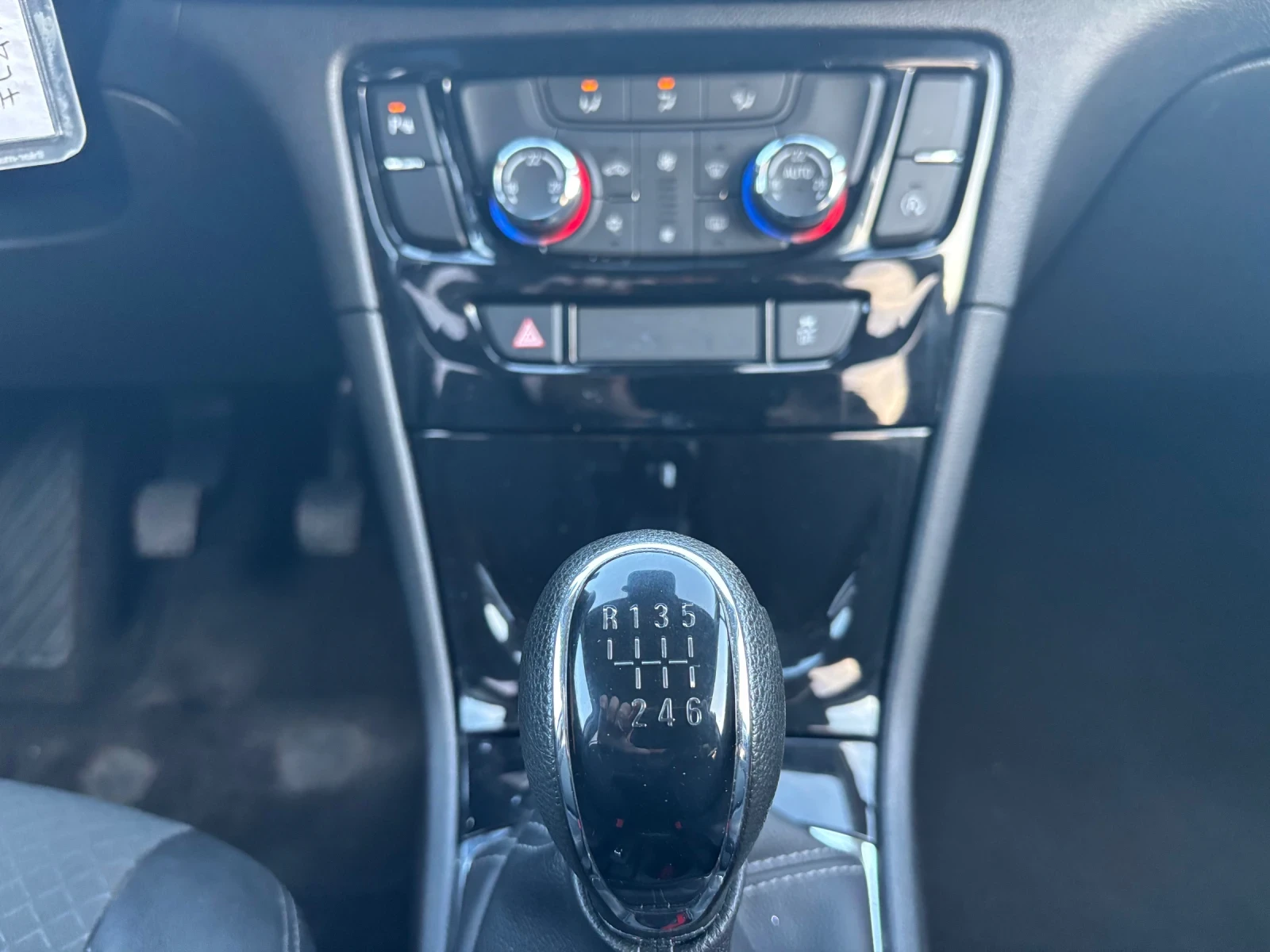 Opel Mokka X 1, 6 cdti 136 k.c. / Нави / Камера / , снимка 17 - Автомобили и джипове - 53772554