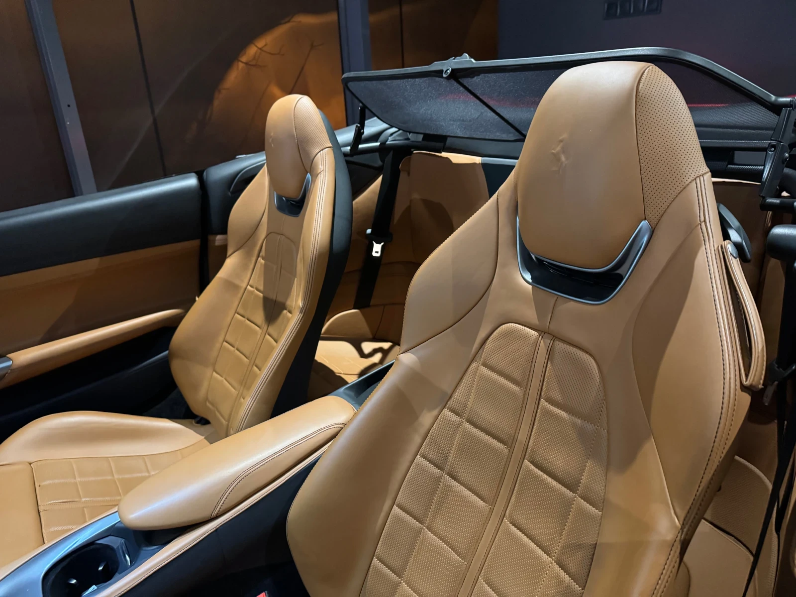 Ferrari Portofino M Гаранция , снимка 6 - Автомобили и джипове - 53796003