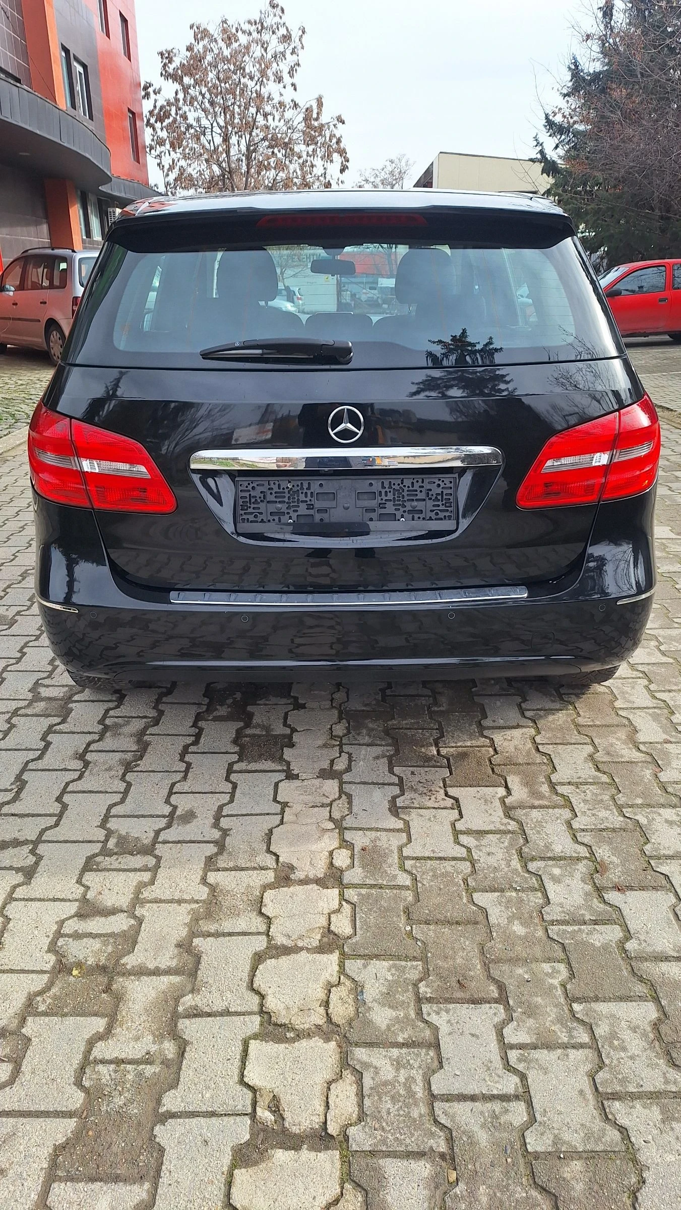 Mercedes-Benz B 180, снимка 8 - Автомобили и джипове - 53906586