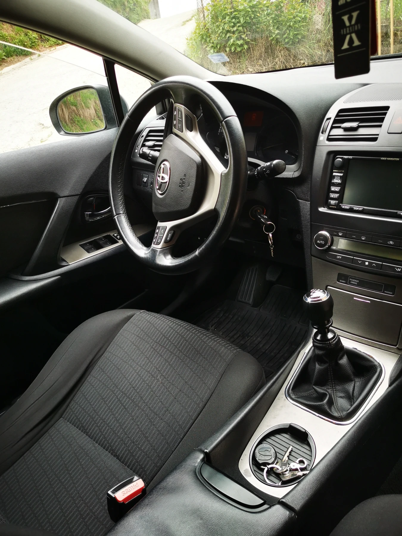 Toyota Avensis, снимка 7 - Автомобили и джипове - 54250510