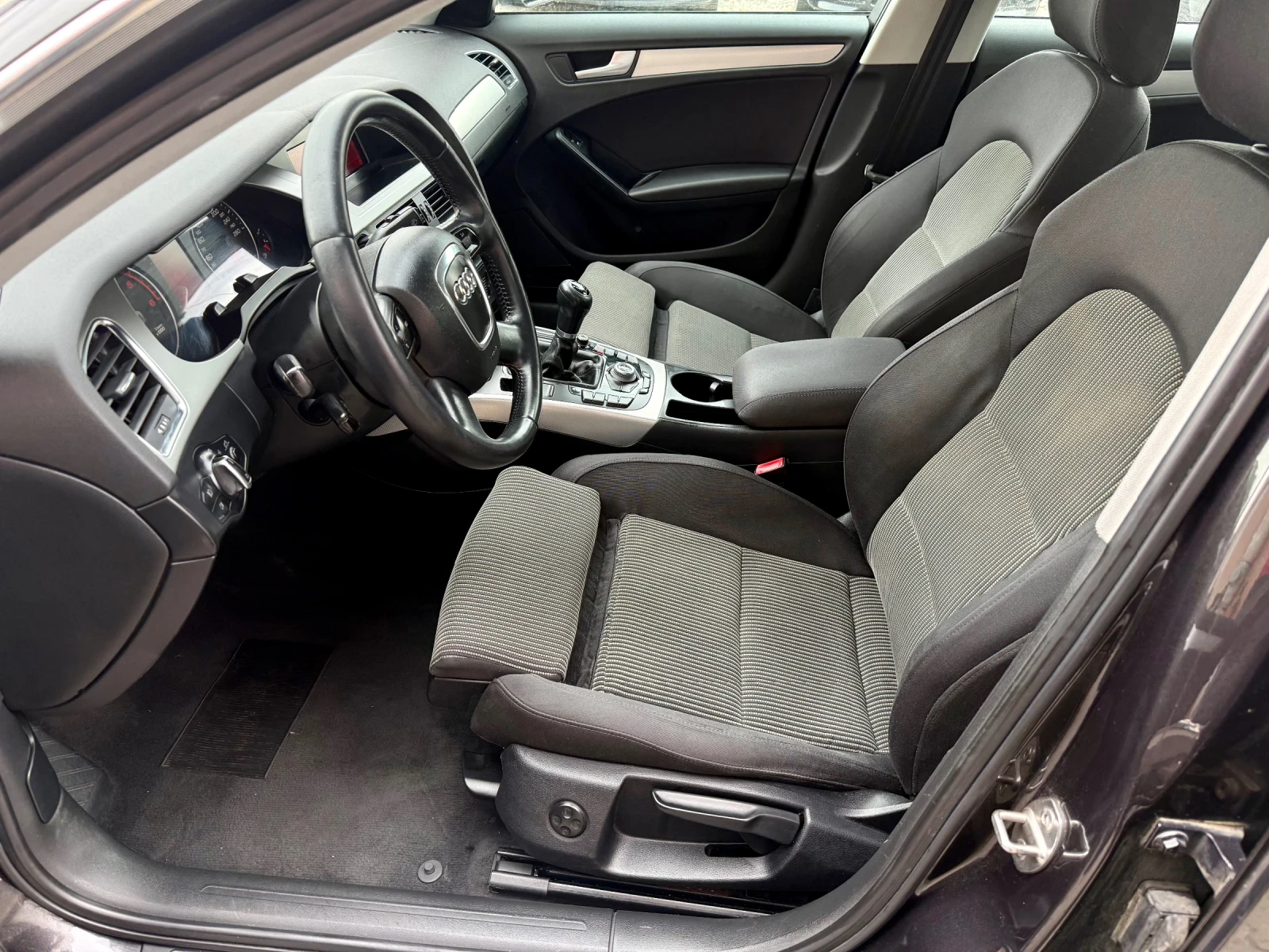 Audi A4 2.0TDI-LED-XENON-RECARO-NAVI-�����- | Mobile.bg � ����������� 11