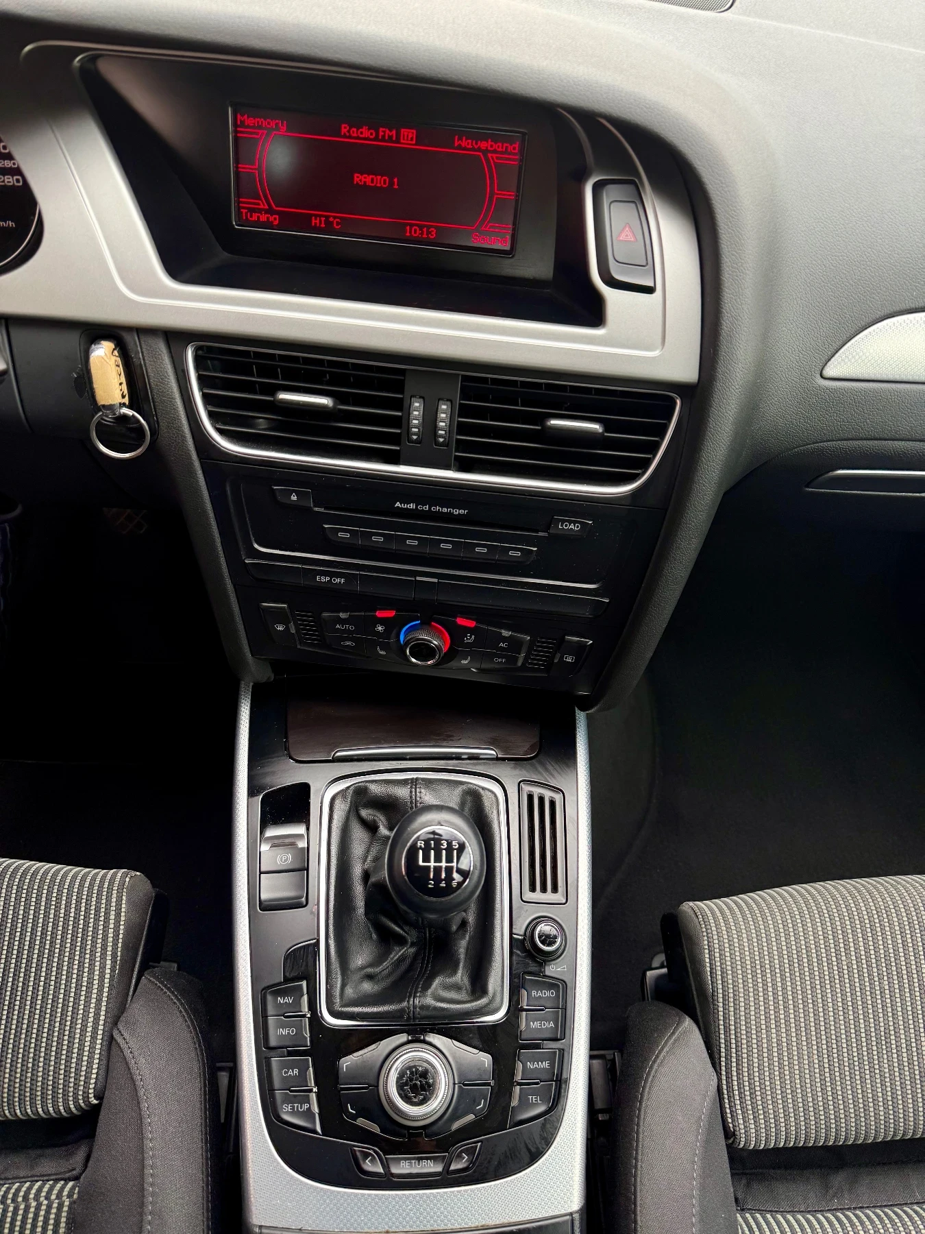 Audi A4 2.0TDI-LED-XENON-RECARO-NAVI-�����- | Mobile.bg � ����������� 10