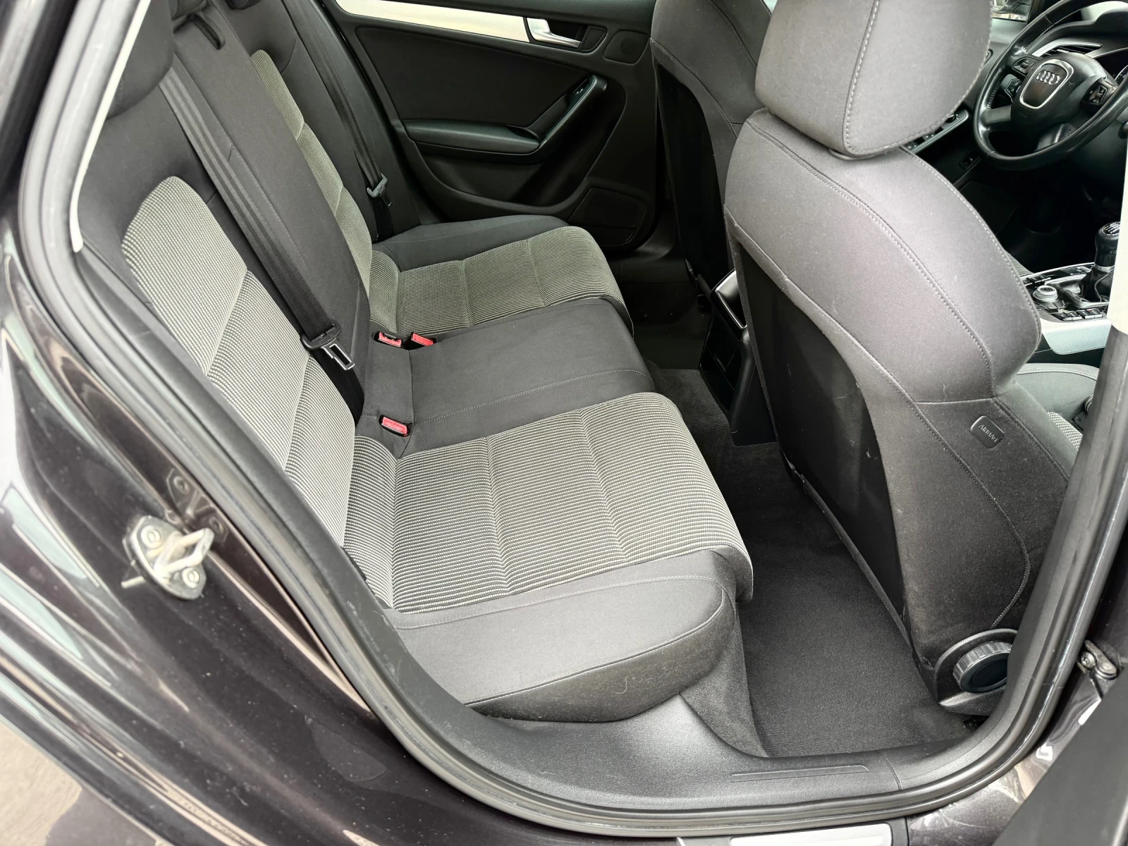 Audi A4 2.0TDI-LED-XENON-RECARO-NAVI-�����- | Mobile.bg � ����������� 13