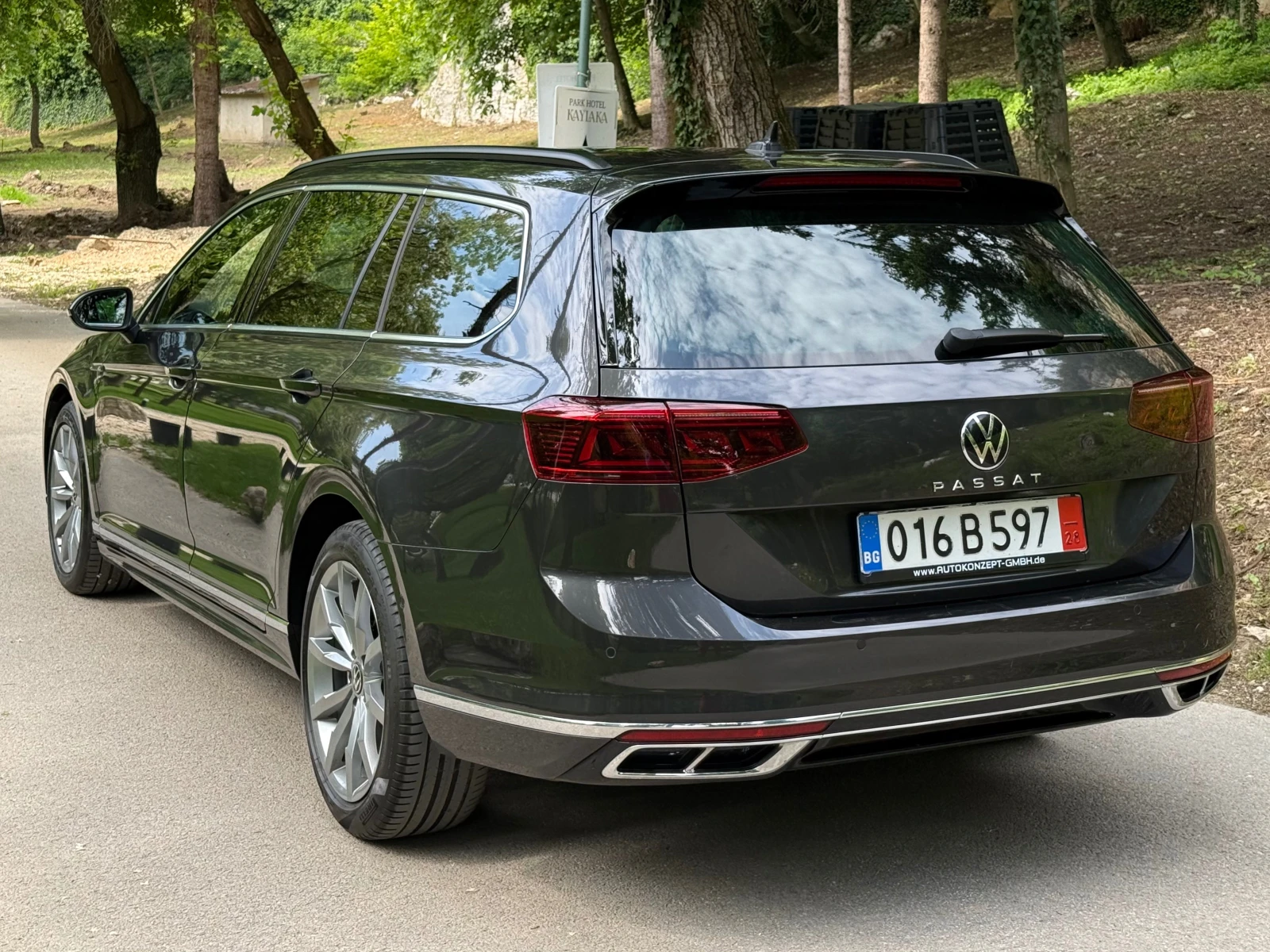 VW Passat 2.0TDI* 3ХR-LINE* 200K.C* DIST* CAM* IQ* ТЕГЛИЧ* , снимка 5 - Автомобили и джипове - 54622369