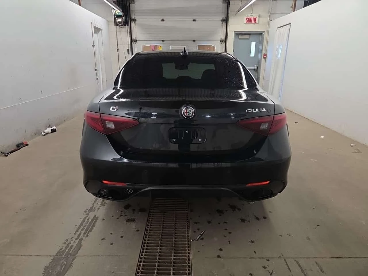 Alfa Romeo Giulia * TI SPORT* АВТОКРЕДИТ БЕЗ ПЪРВОНАЧАЛНА ВНОСКА* , снимка 16 - Автомобили и джипове - 54665537