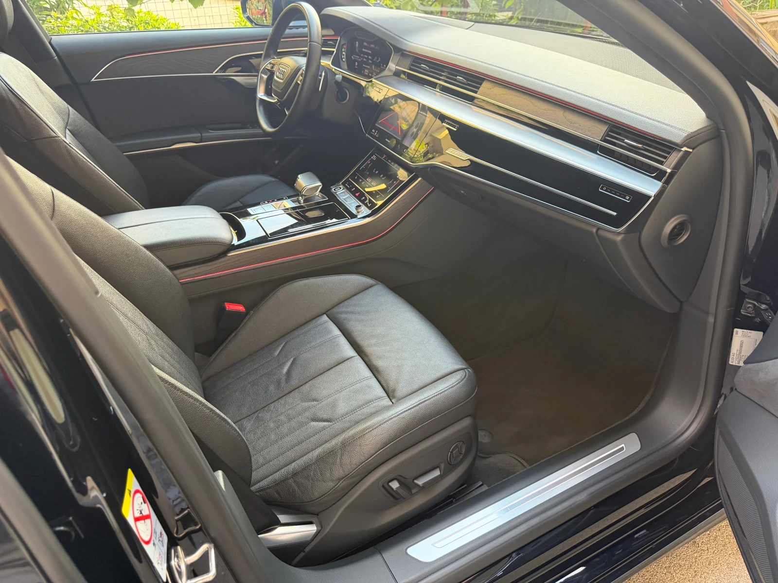 Audi A8 55 TFSI S LINE B&O Гаранция, снимка 10 - Автомобили и джипове - 54676232