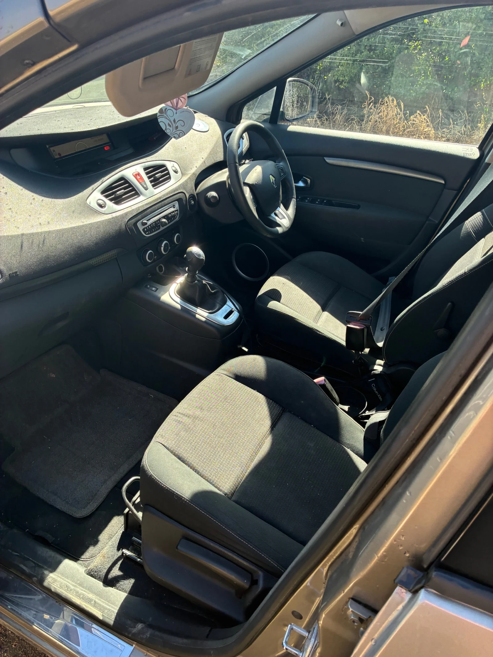 Renault Grand scenic 1.5 dci 106, снимка 7 - Автомобили и джипове - 54713090