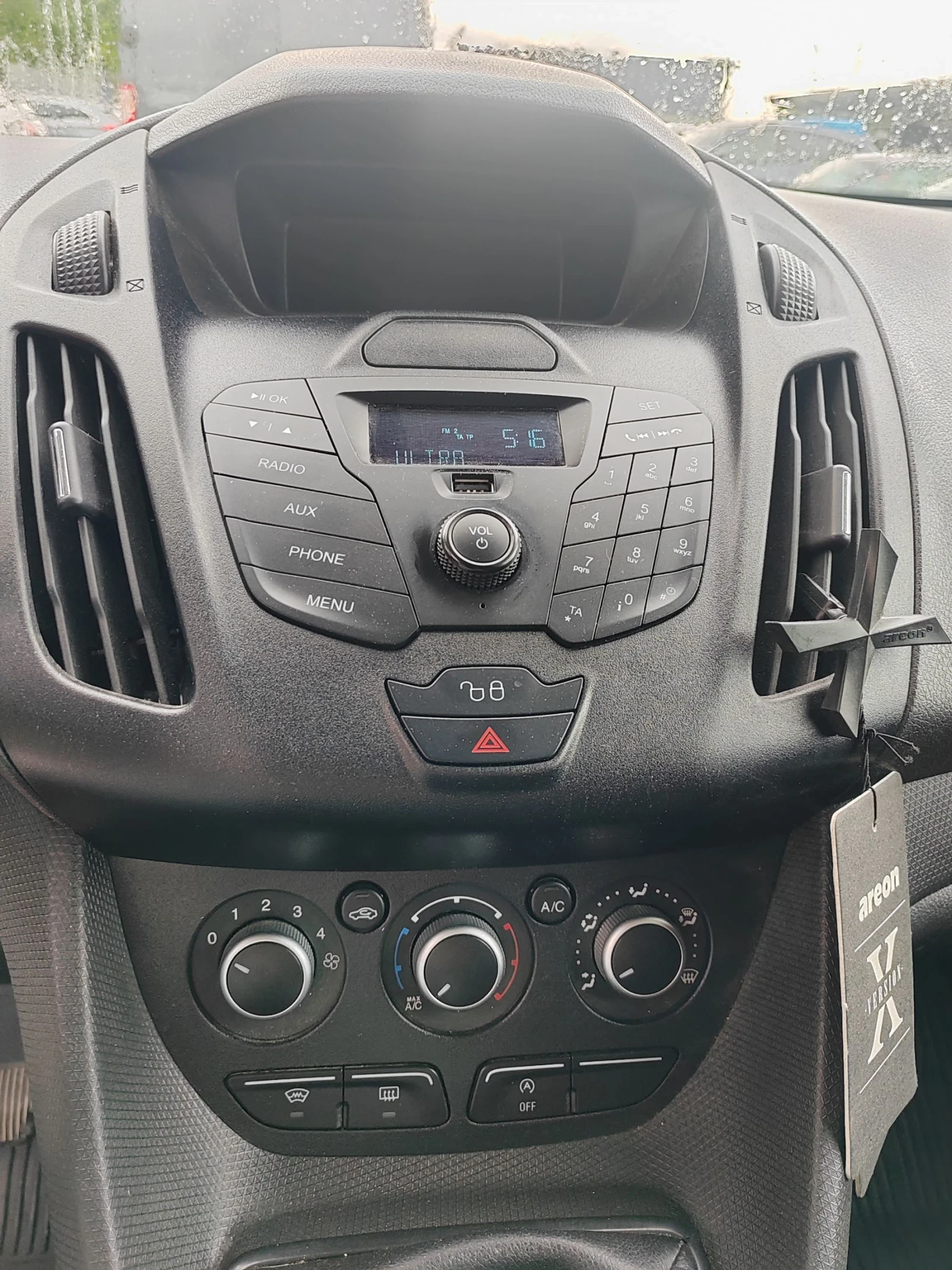 Ford Connect 1.0, 101к.с., снимка 9 - Автомобили и джипове - 54742898