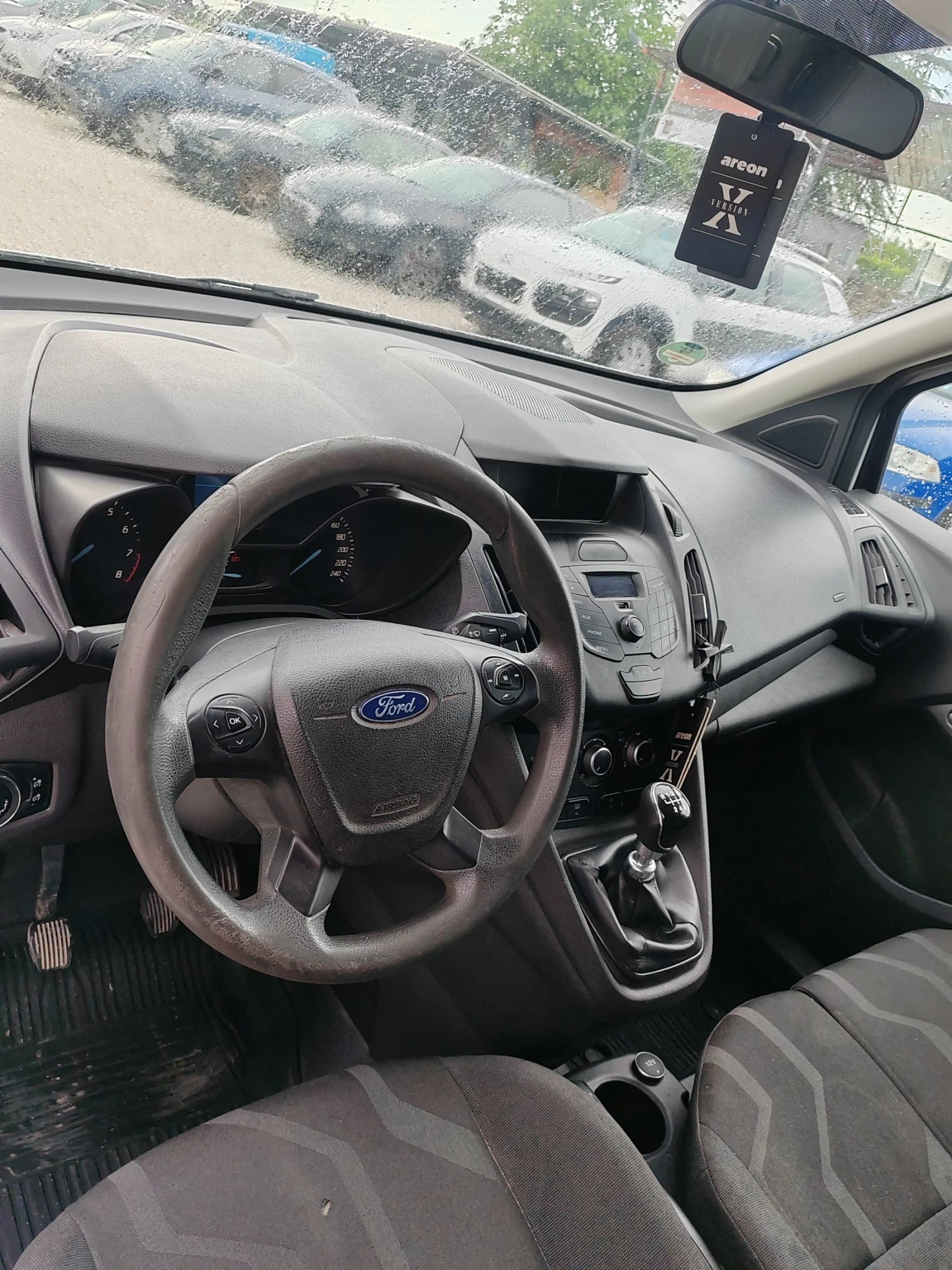 Ford Connect 1.0, 101к.с., снимка 8 - Автомобили и джипове - 54742898