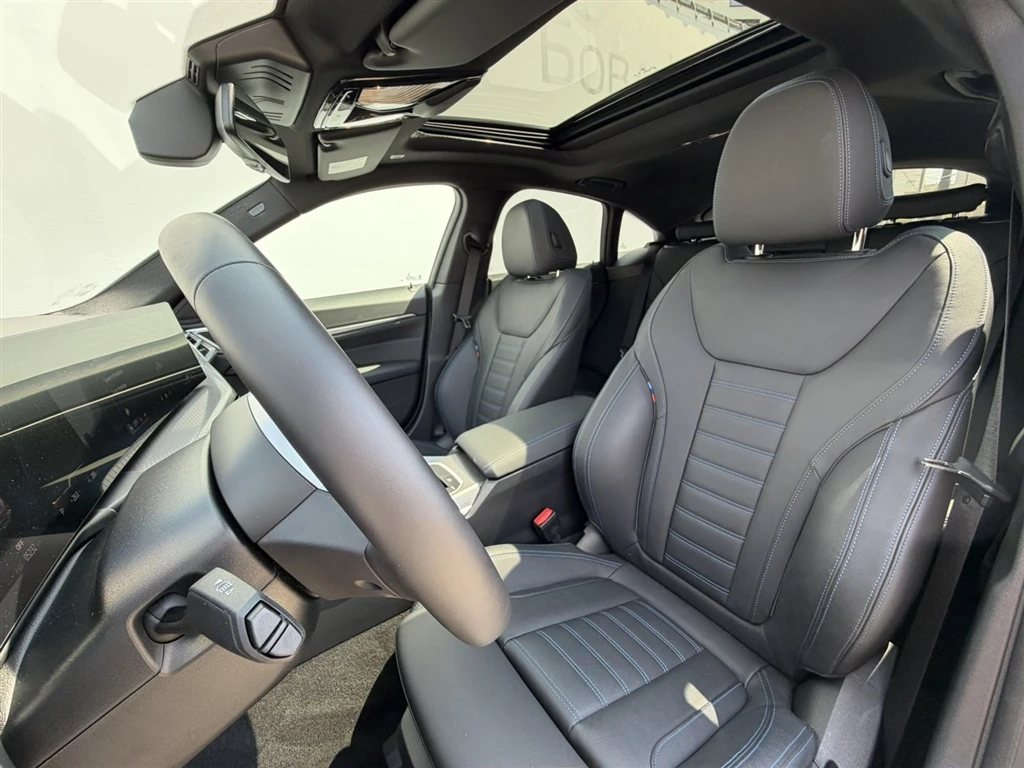 BMW i4 xDrive40 Gran Coupe, снимка 9 - Автомобили и джипове - 55538154