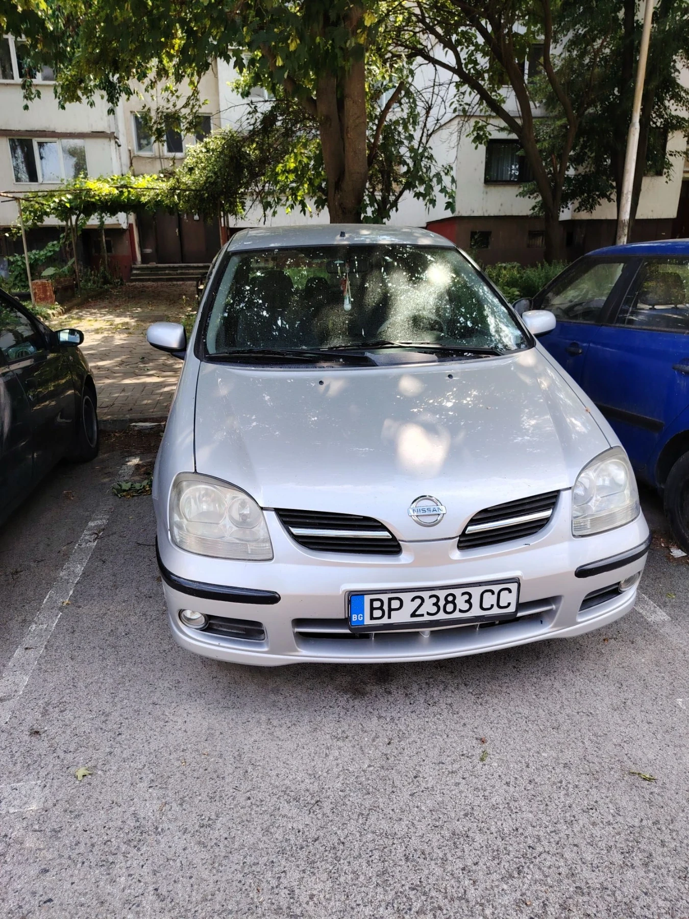 Nissan Almera tino