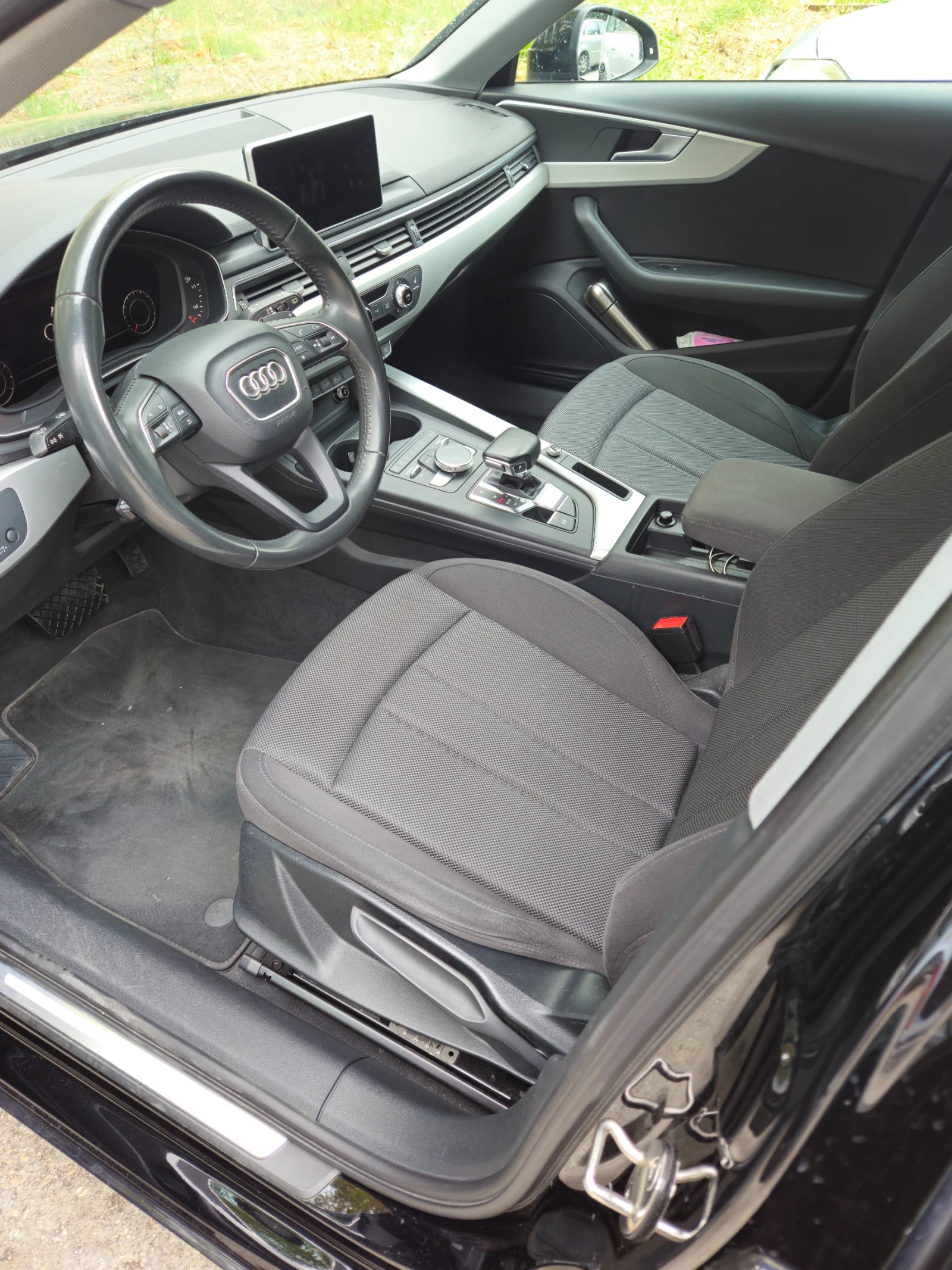 Audi A4 2.0 40TFSI, снимка 6 - Автомобили и джипове - 56328845