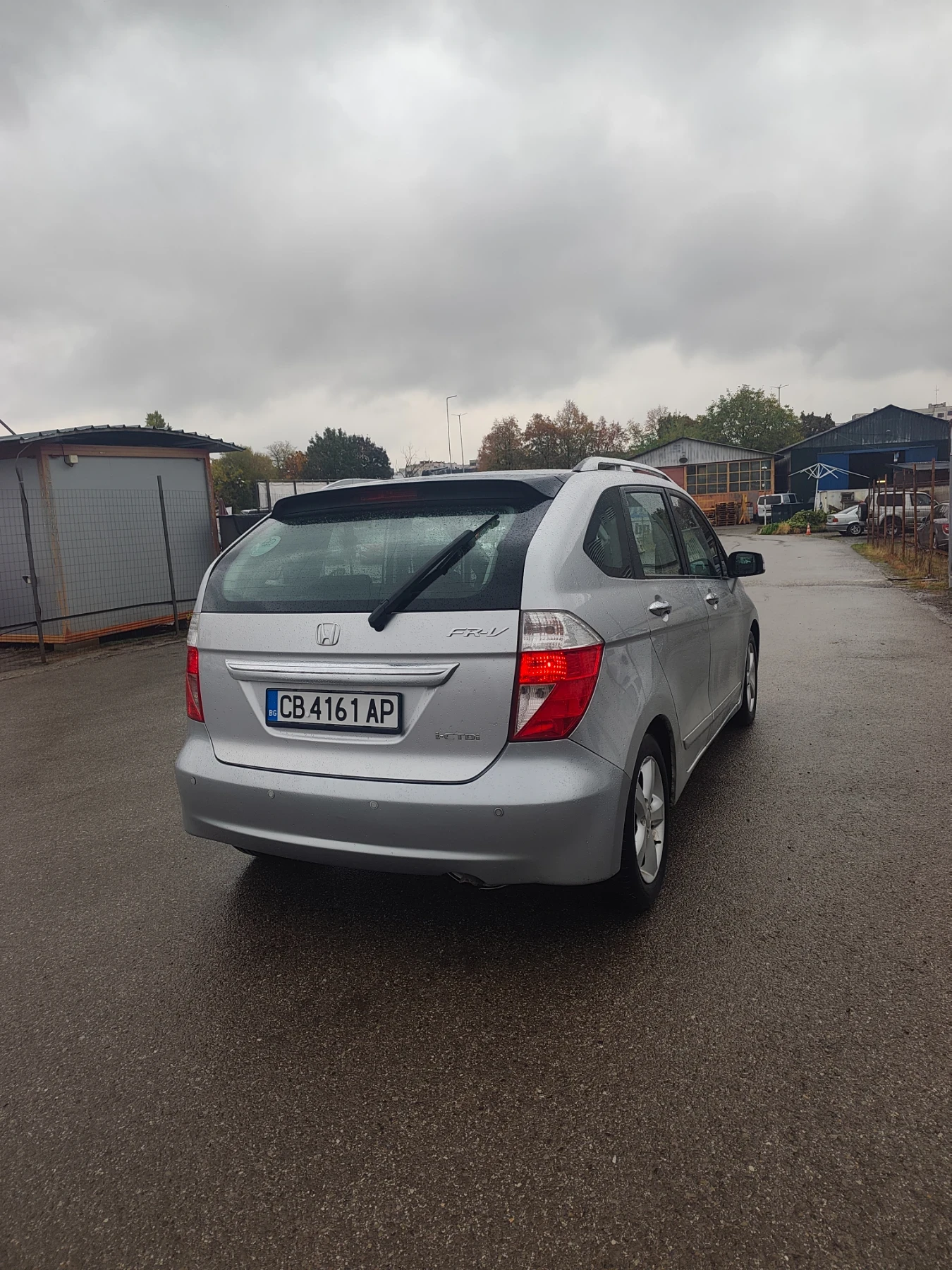 Honda Fr-v 2.2 дизел , снимка 8 - Автомобили и джипове - 56739283