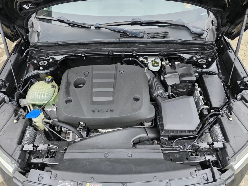Volvo XC40 2.0D3 , снимка 16 - Автомобили и джипове - 52406020
