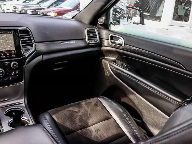 Jeep Grand cherokee * Laredo * CARFAX * ЦЕНА ДО БГ, снимка 10 - Автомобили и джипове - 53218854