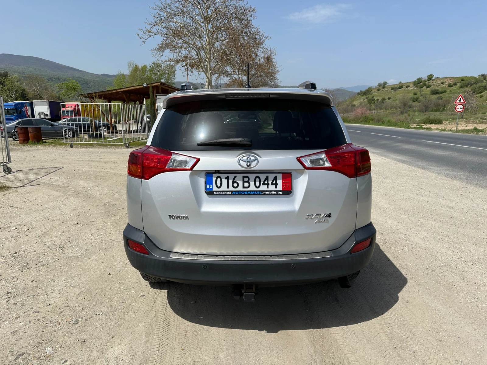 Toyota Rav4 2.2D-CAT 4WD NAVI KAMERA LED KOJA AVTOMAT - изображение 6