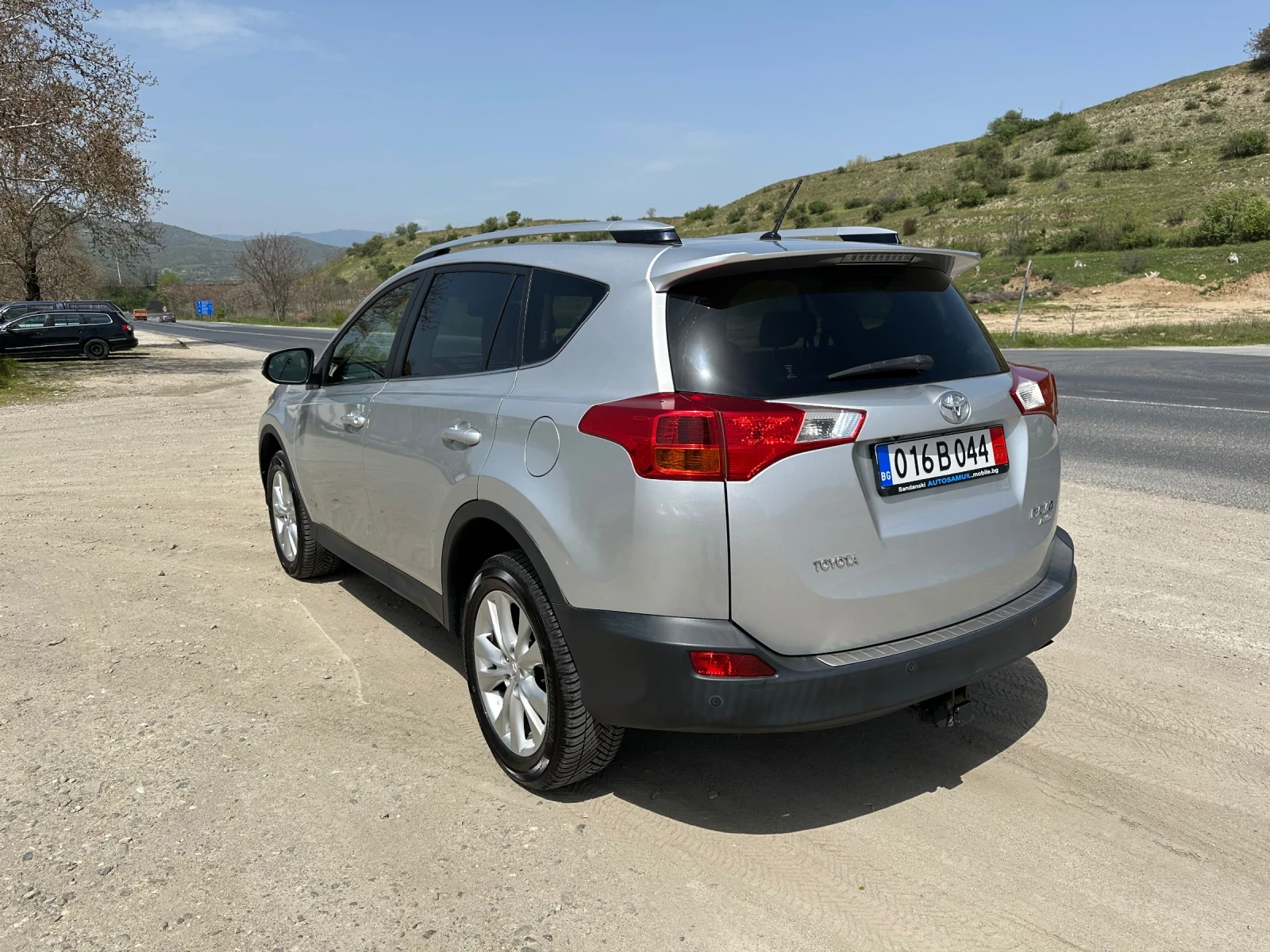 Toyota Rav4 2.2D-CAT 4WD NAVI KAMERA LED KOJA AVTOMAT - изображение 5