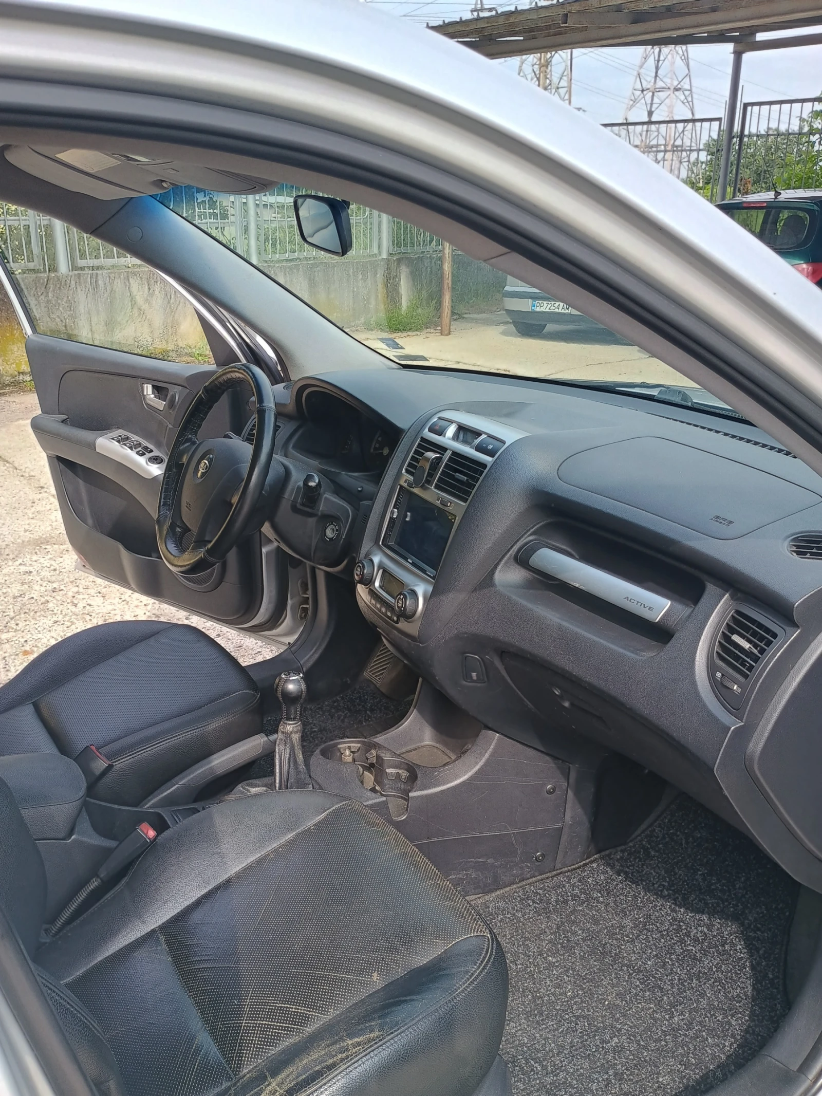 Kia Sportage 2.0i 4WD4 - изображение 9