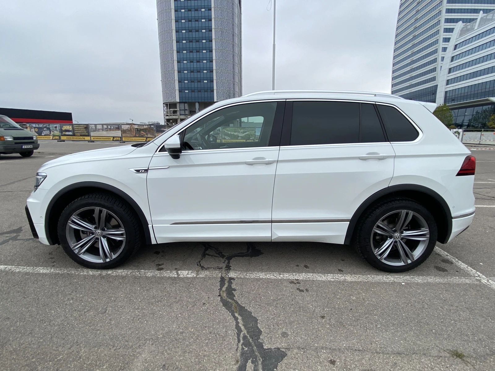 VW Tiguan 2.0 TSI R-Line 4 Motion - изображение 4