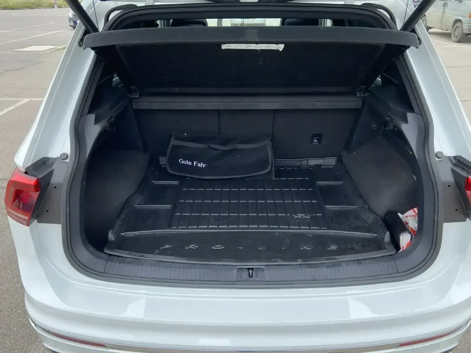 VW Tiguan 2.0 TSI R-Line 4 Motion - изображение 9